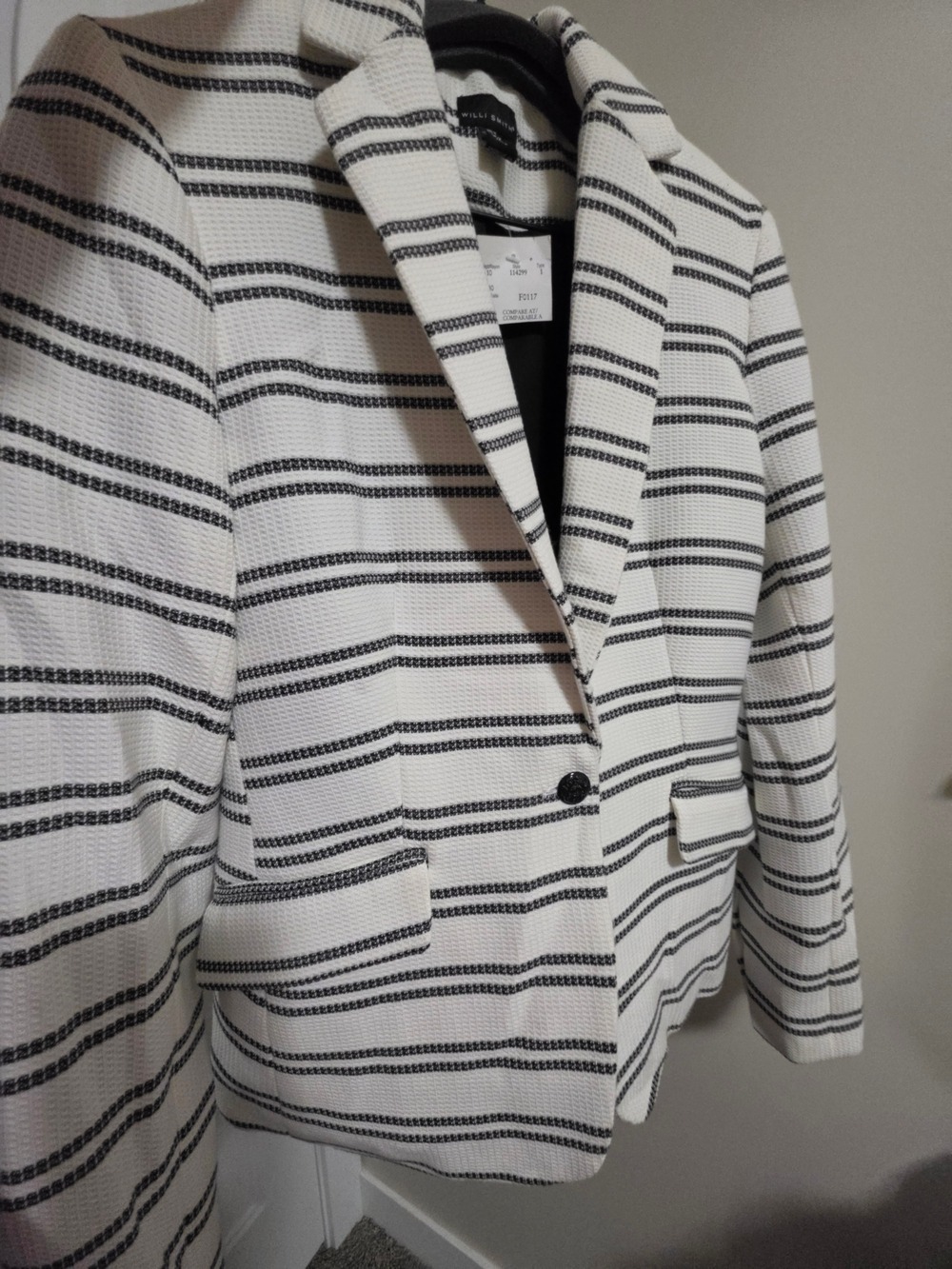 Willi SMITH Striped Black & White Women’s Blazer Small